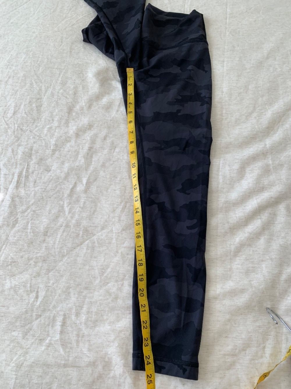 Lululemon Legging Wunder Train High-Rise Tight 23" Size 6 - Picture 6 of 9